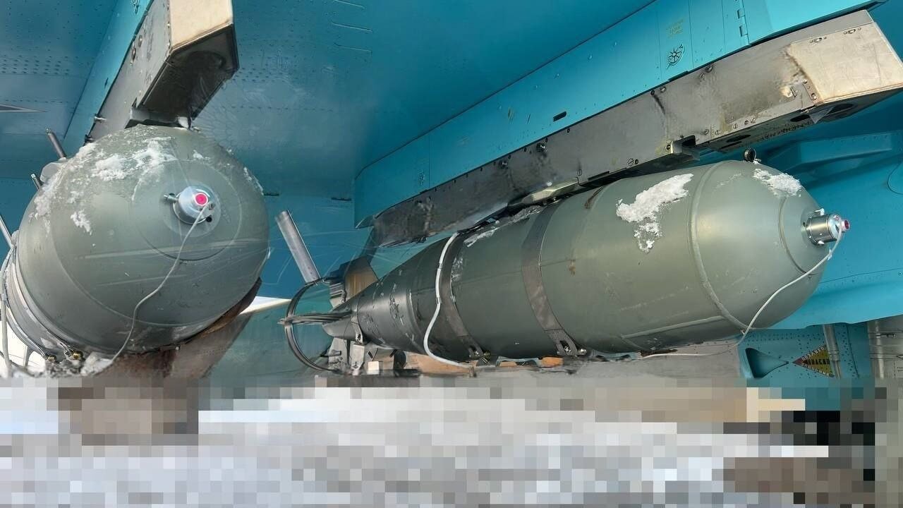 Fresh Photo Shows Russian OFZAB-500 Incendiary Bombs With UMPK Kits