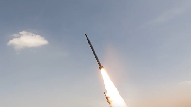 Houthis Share Footage of Deadly Rocket, Drone Attack on Port Held by Saudi-Backed Forces