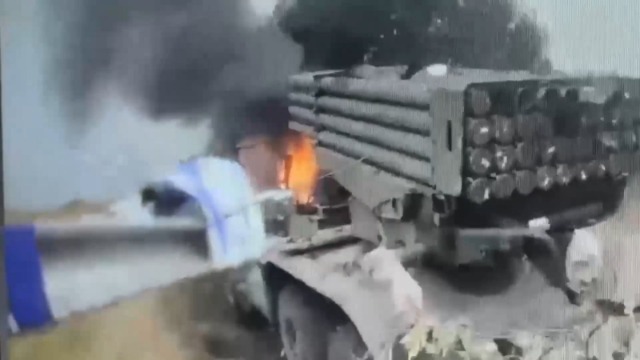 Ukrainian Troops Flee Dobropolye